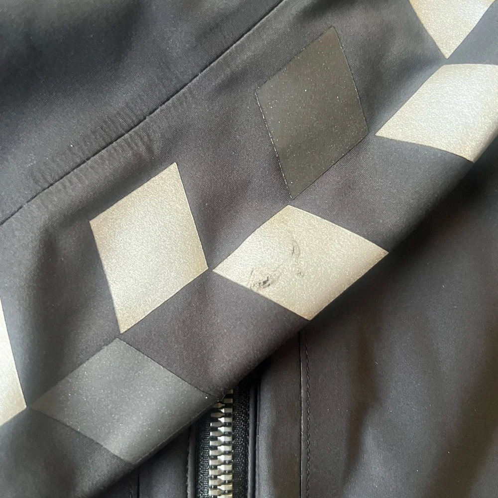Lululemon Feelin' Frosty Softshell *Insulated Black Size 4 - Picture 12 of 13